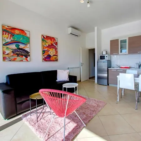 One-bedroom With Balcony And Sea View Premier *